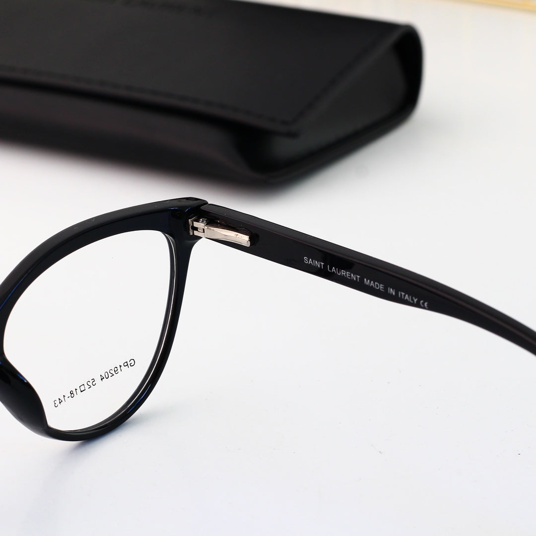 New Fashion Classic Logo Glasses