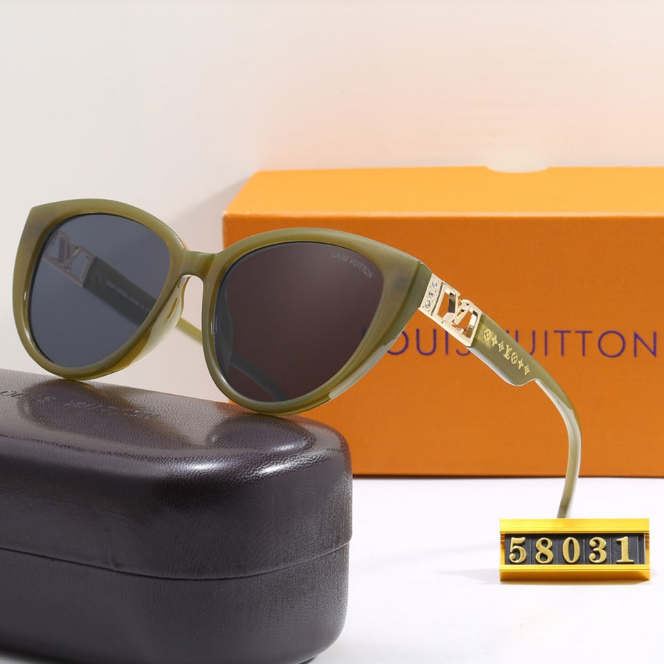 Diamond Hollow Letter Frame Sunglasses