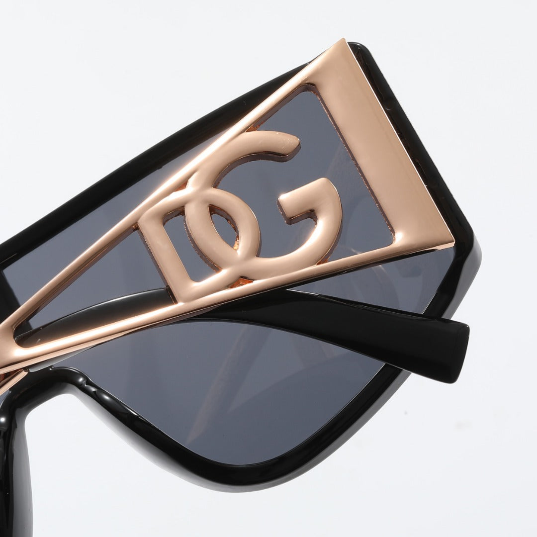 Oversized Fashionable Metal Frame Sunglasses